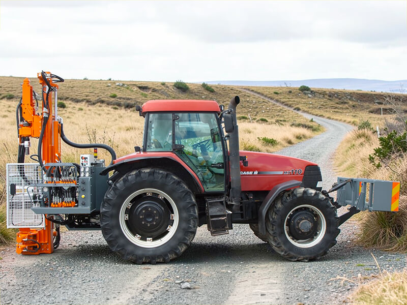foreuse sur mesure : foreuse sur tracteur